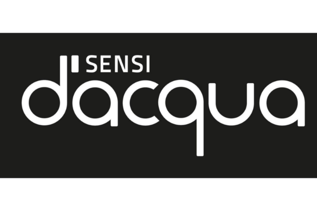 Logo de AQUA